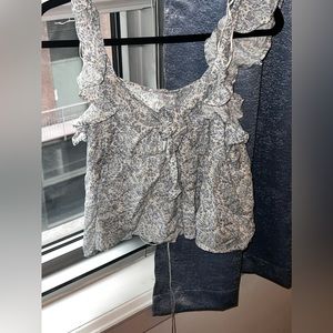 BRAND NEW FLOWY-FRONT TIE TOP-(GREAT FOR SUMMER)